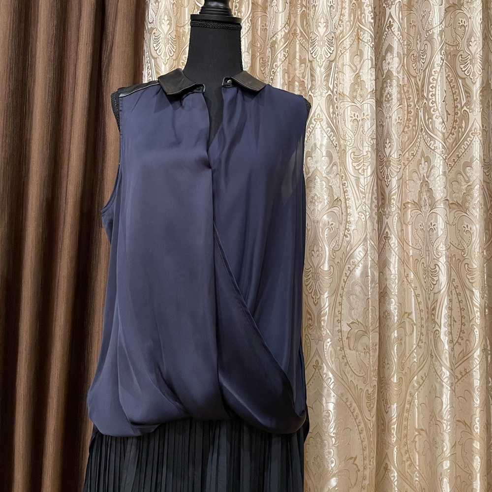 Blouse with collar faux leather